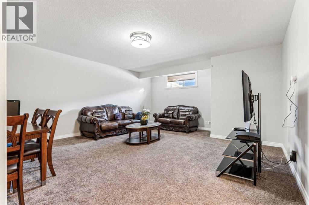 318 Mahogany Manor Se, Calgary, Alberta  T3M 1X4 - Photo 22 - A2254655