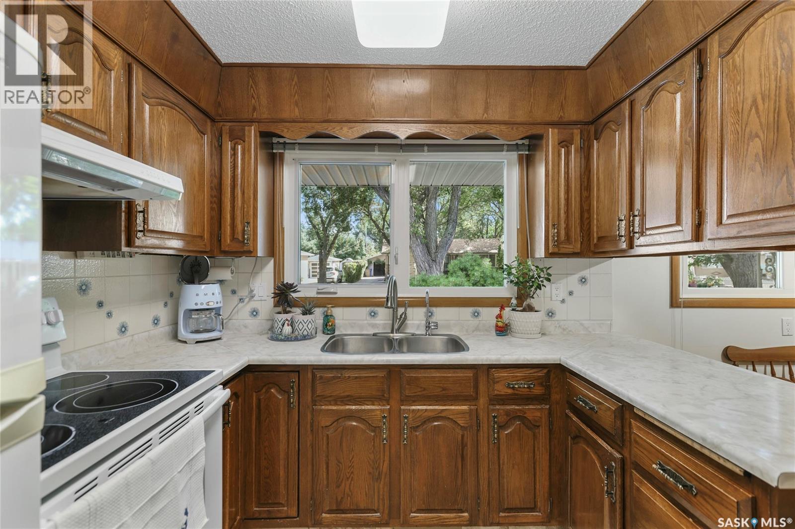 144 Woodward Avenue, Regina, Saskatchewan  S4R 3H4 - Photo 8 - SK017687