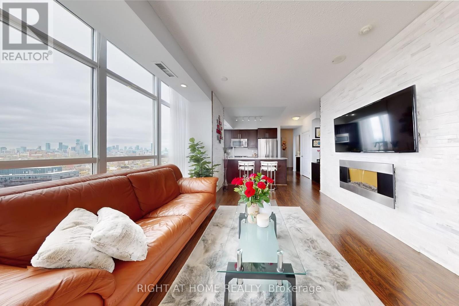 2415 - 125 Western Battery Road, Toronto, Ontario  M6K 3R8 - Photo 9 - C12388061