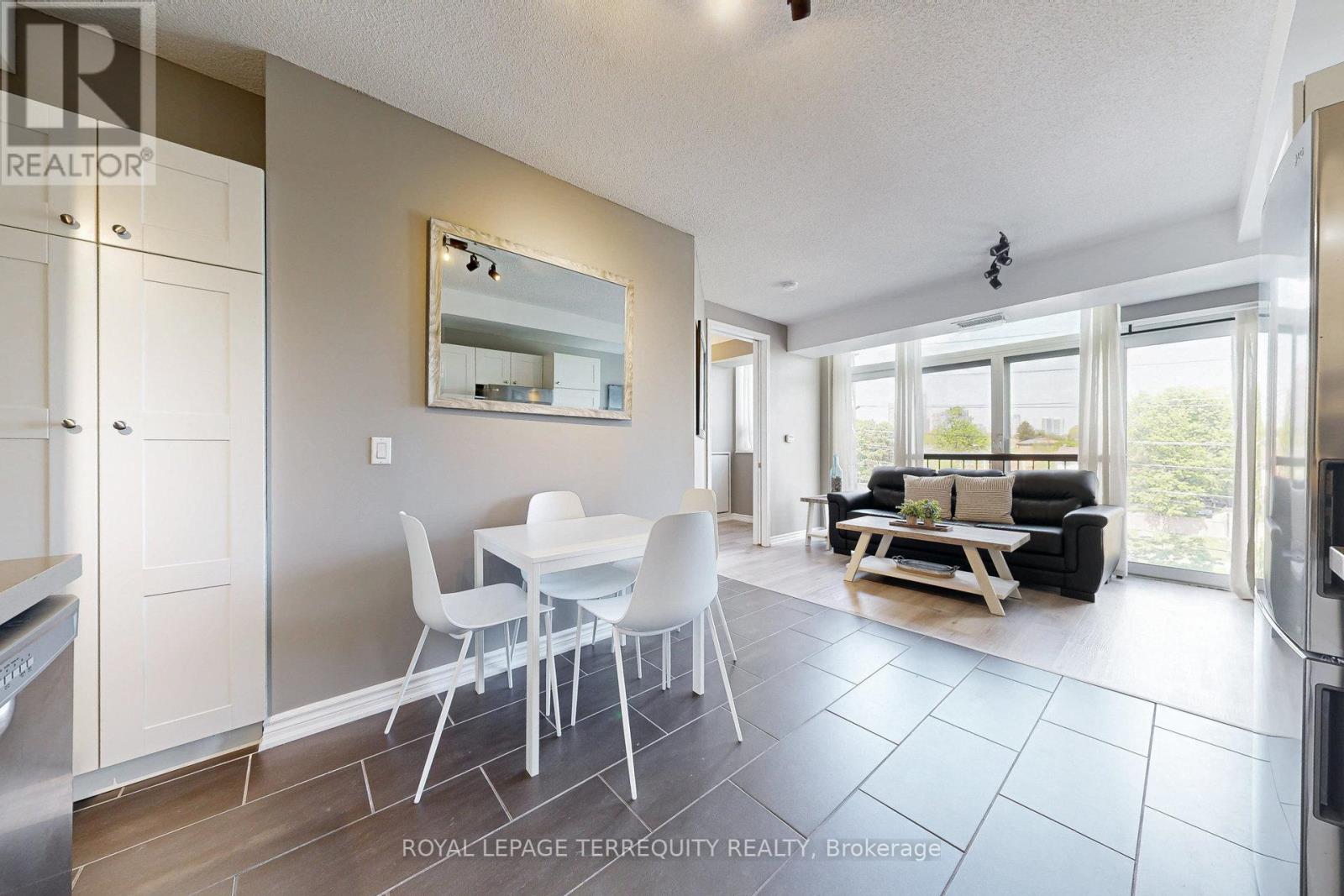 402 - 200 Burnhamthorpe Road E, Mississauga, Ontario  L5A 4L4 - Photo 12 - W12292108