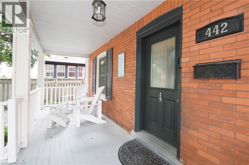 Property at 442 LOWTHER Street S image 3