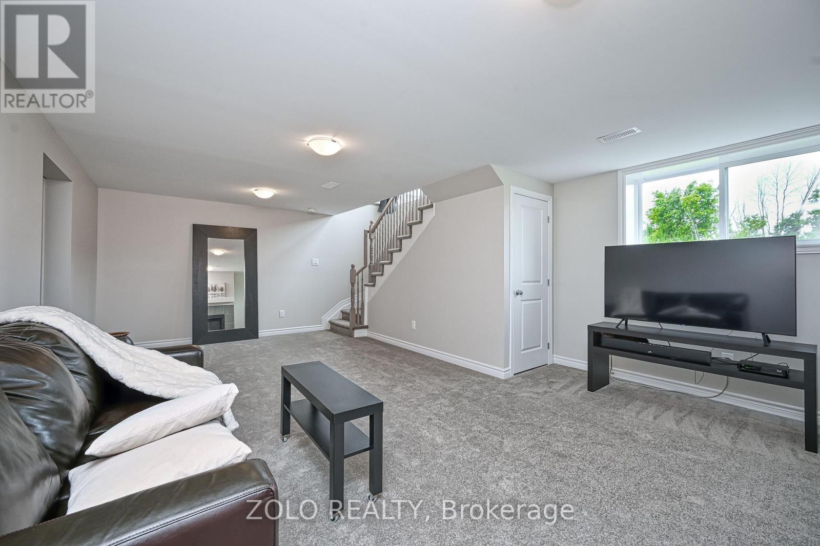 950 Cologne Street, Russell, Ontario  K0A 1W0 - Photo 29 - X12319610