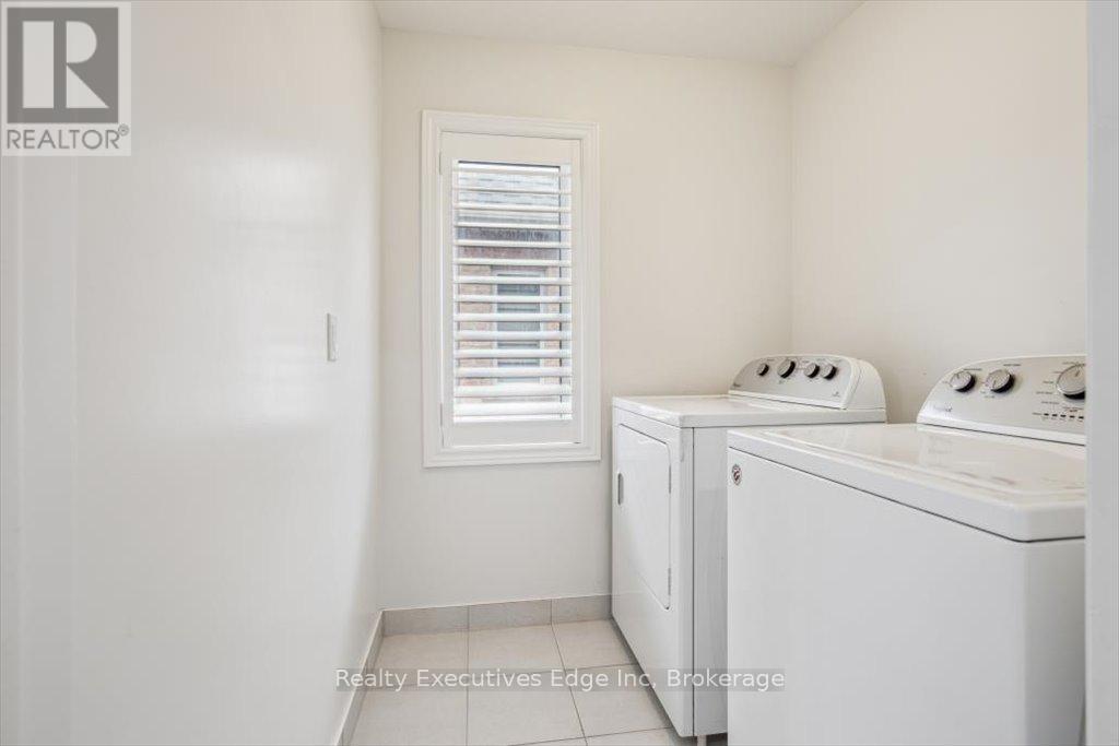 31 Rainforest Lane, Halton Hills, Ontario  L7G 0L8 - Photo 31 - W12327462