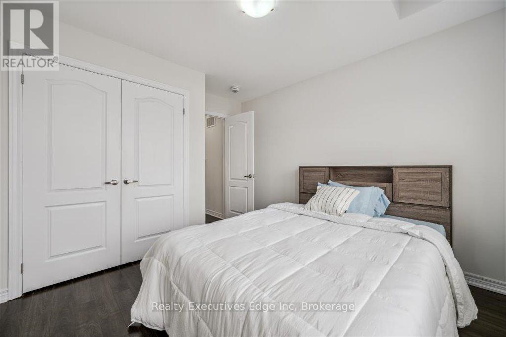 31 Rainforest Lane, Halton Hills, Ontario  L7G 0L8 - Photo 28 - W12327462