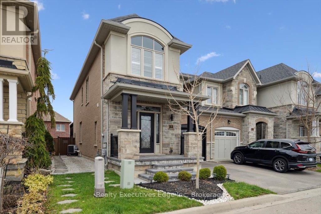 31 Rainforest Lane, Halton Hills, Ontario  L7G 0L8 - Photo 3 - W12327462