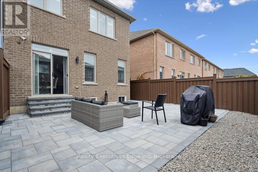 31 Rainforest Lane, Halton Hills, Ontario  L7G 0L8 - Photo 33 - W12327462