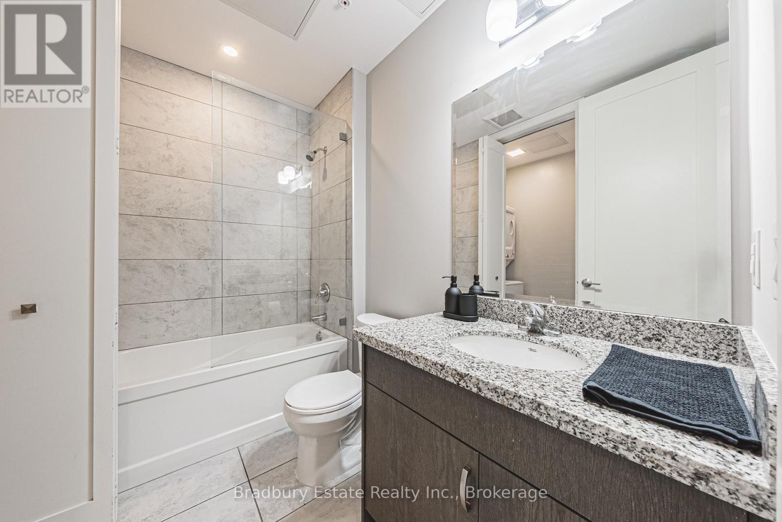 819 - 118 King Street E, Hamilton, Ontario  L8N 0A9 - Photo 16 - X12380905