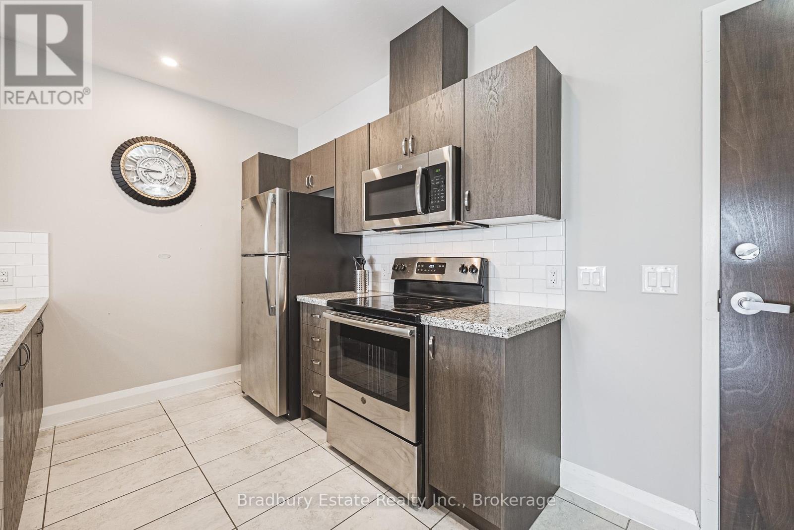 819 - 118 King Street E, Hamilton, Ontario  L8N 0A9 - Photo 9 - X12380905