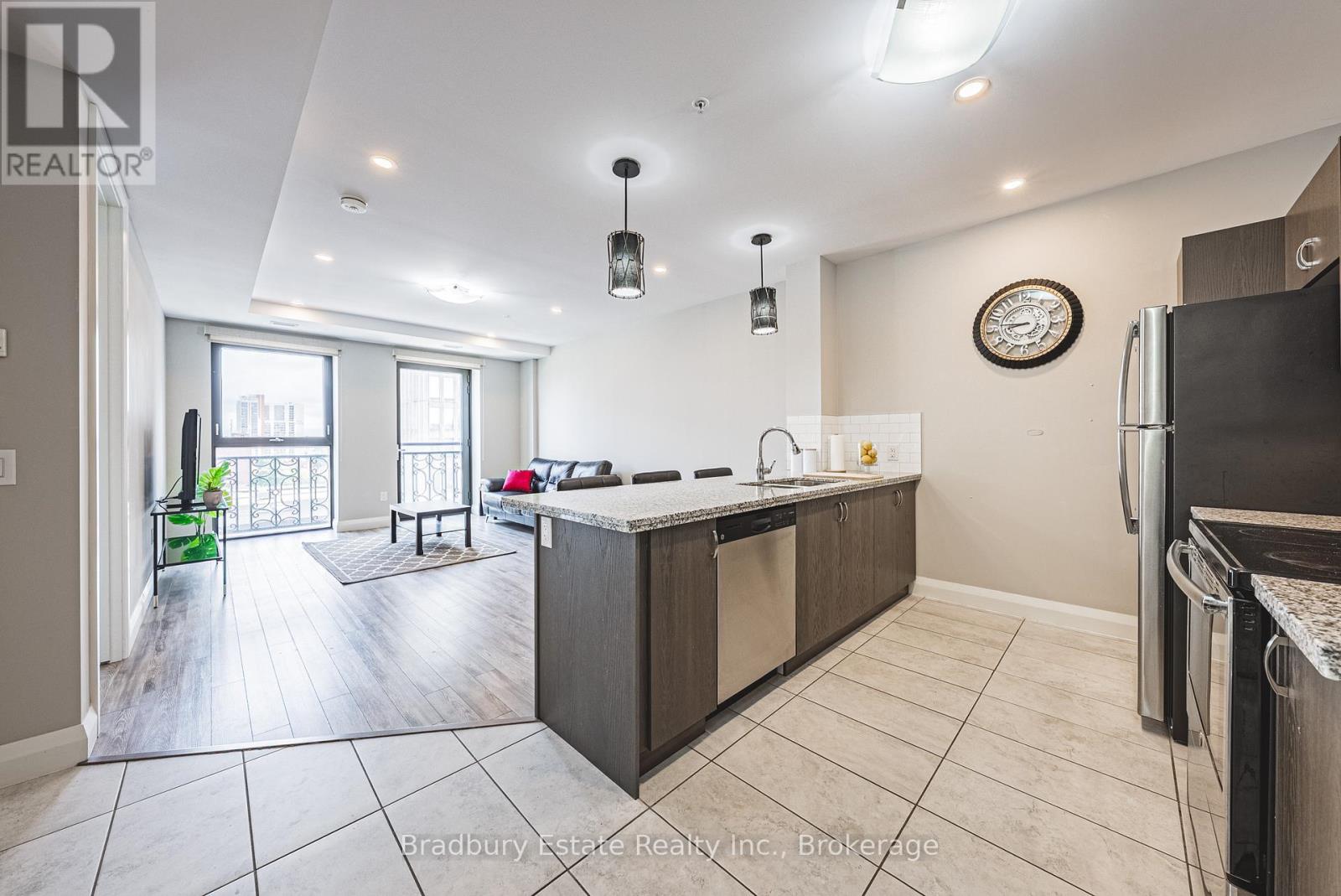 819 - 118 King Street E, Hamilton, Ontario  L8N 0A9 - Photo 7 - X12380905