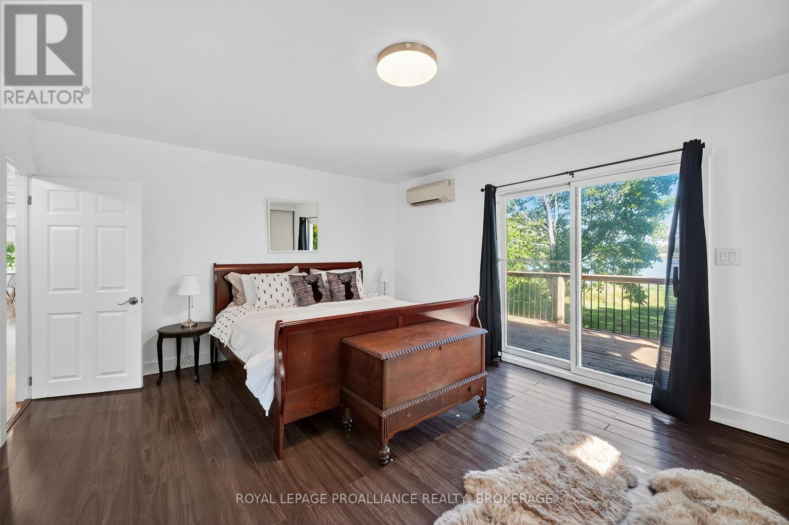 225 Johnson Bay Lane, Frontenac Islands, Ontario  K7G 2V6 - Photo 19 - X12388567