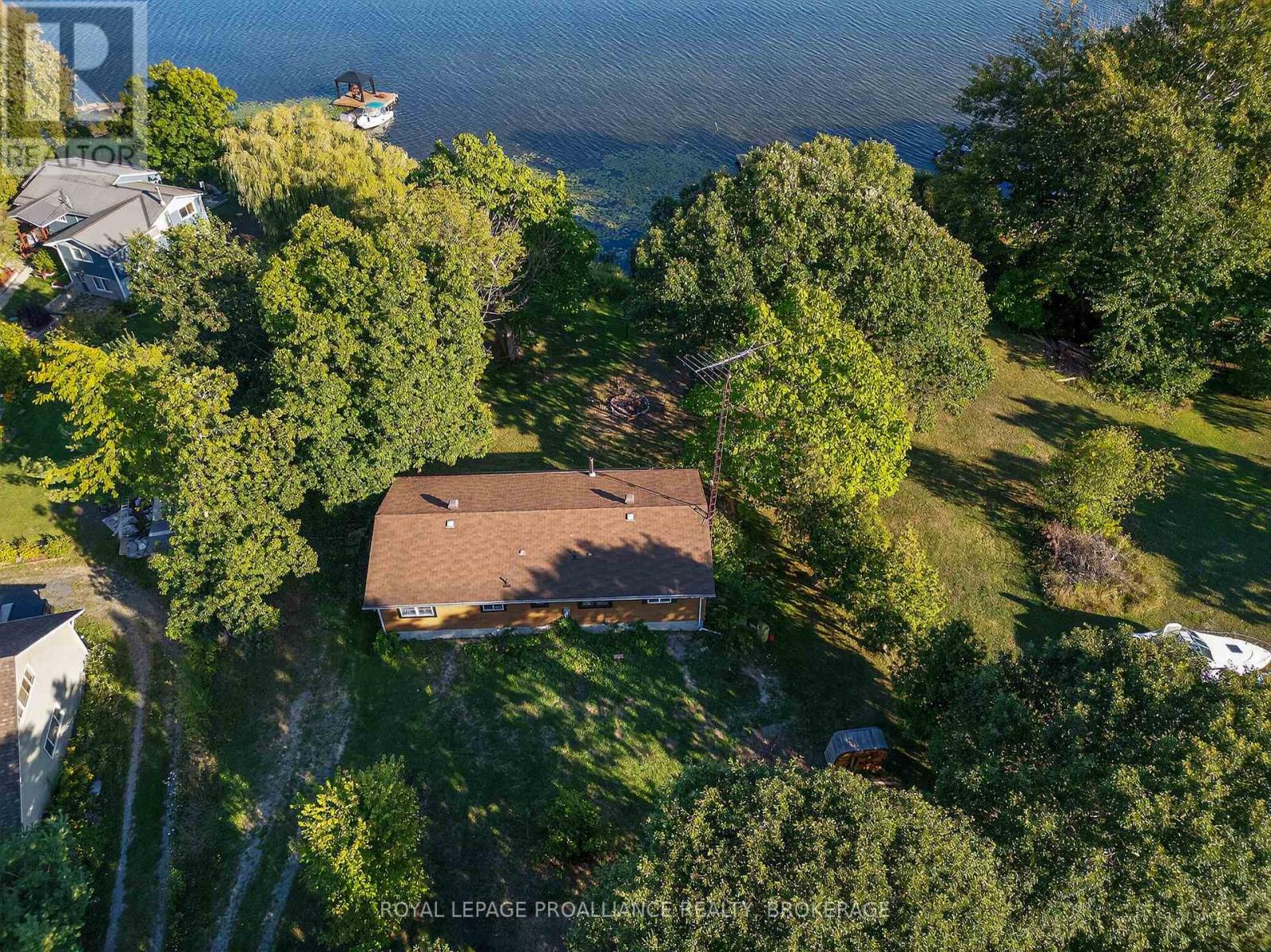 225 Johnson Bay Lane, Frontenac Islands, Ontario  K7G 2V6 - Photo 40 - X12388567