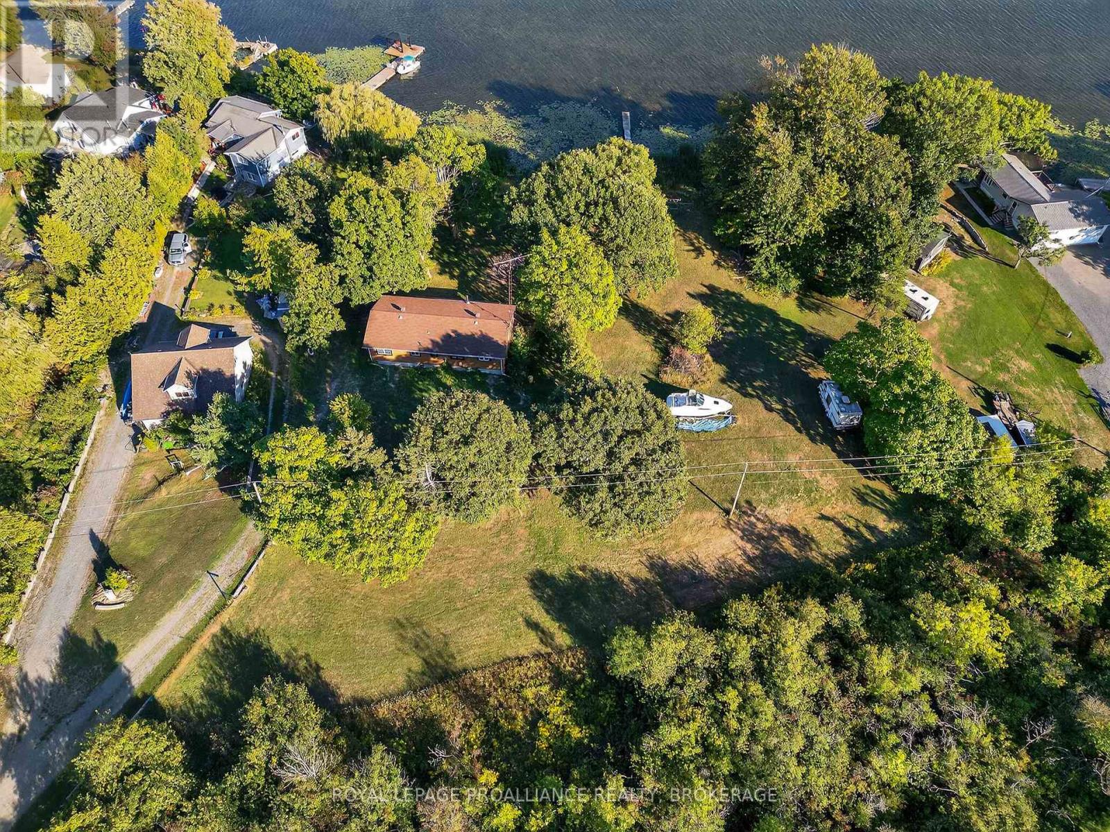 225 Johnson Bay Lane, Frontenac Islands, Ontario  K7G 2V6 - Photo 41 - X12388567