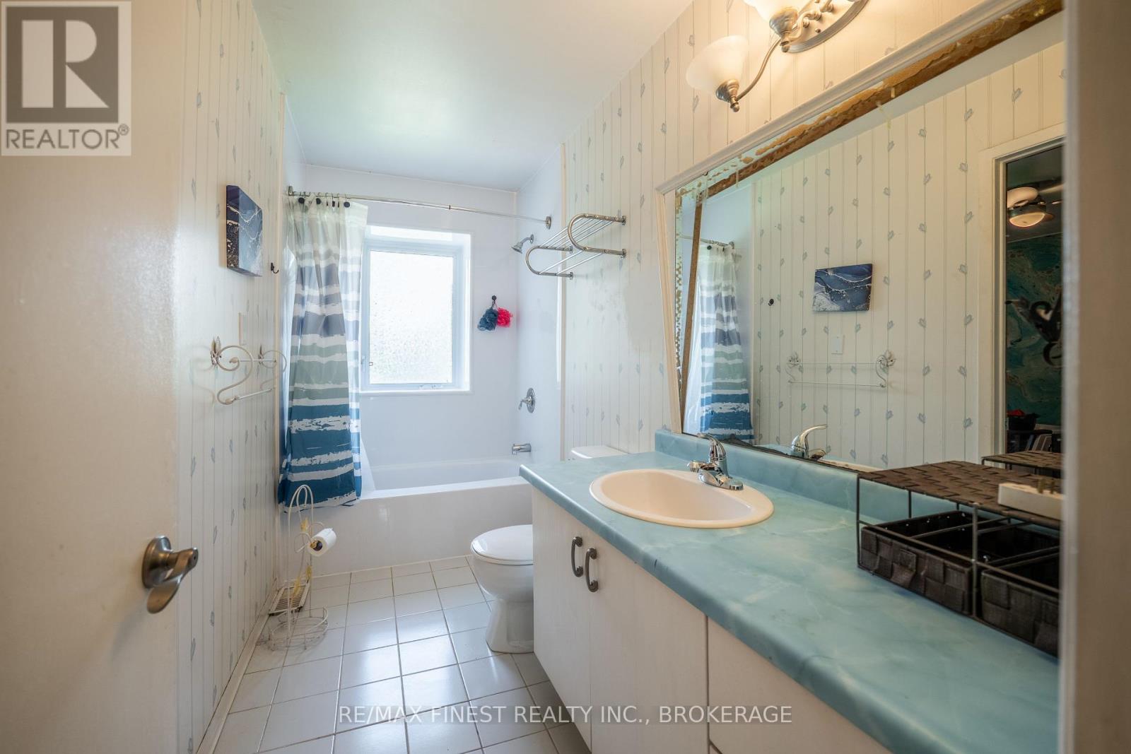 181 Main Street, Loyalist, Ontario  K0H 1G0 - Photo 15 - X12388573