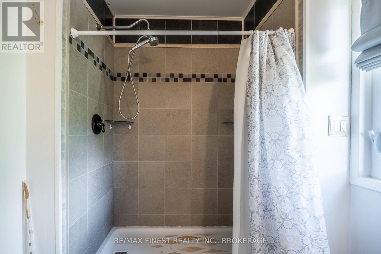 181 Main Street, Loyalist, Ontario  K0H 1G0 - Photo 18 - X12388573