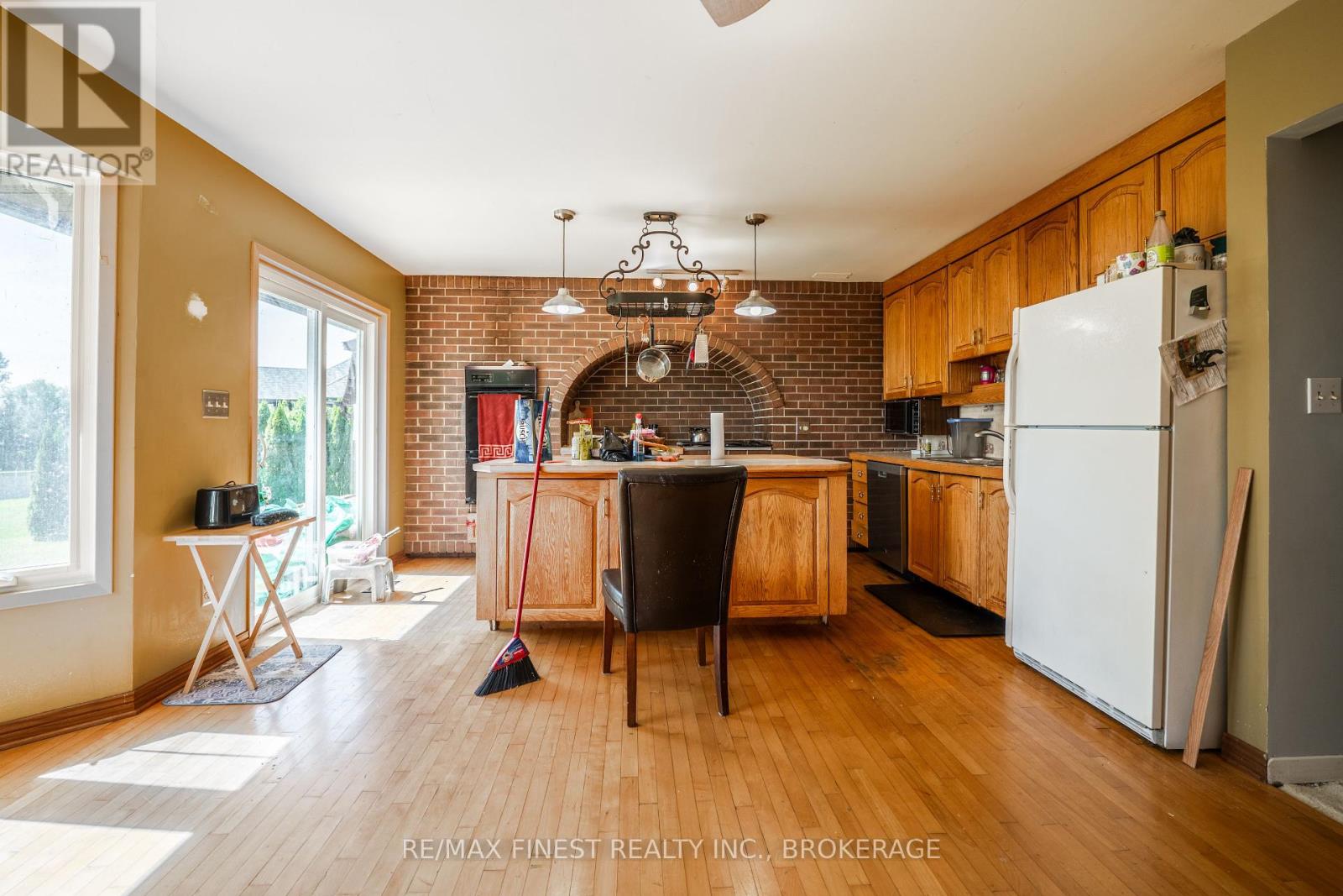 181 Main Street, Loyalist, Ontario  K0H 1G0 - Photo 5 - X12388573