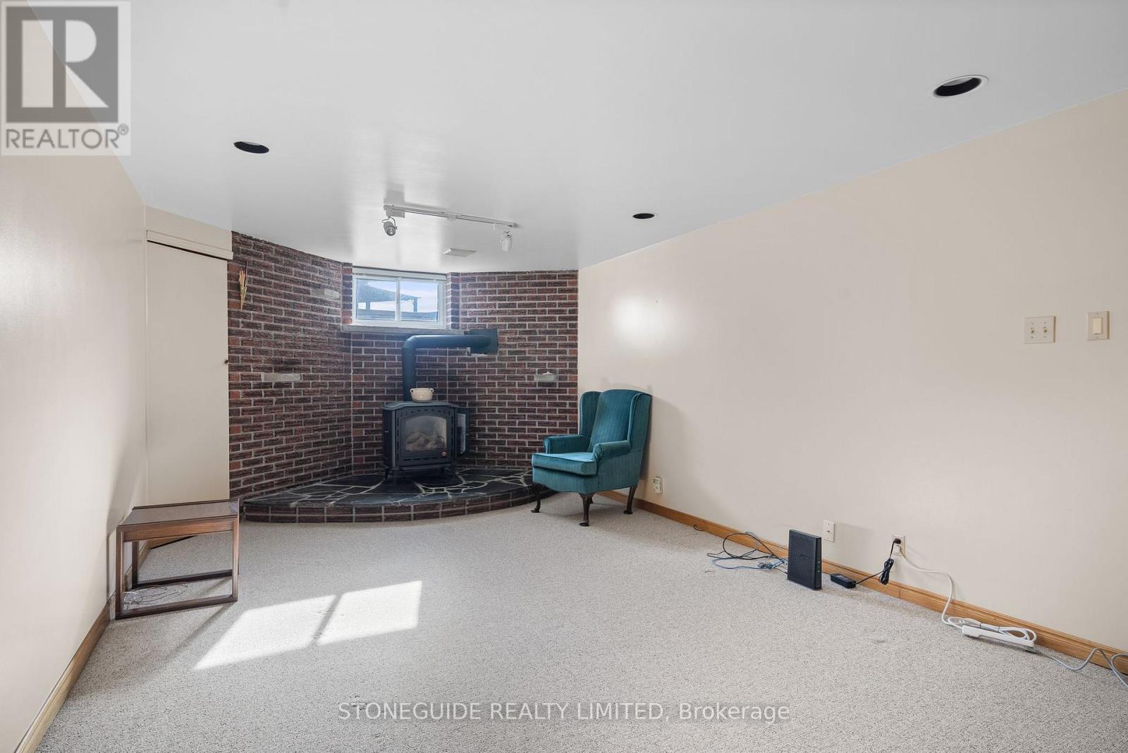 5 Armour Court, Kawartha Lakes, Ontario  K9V 1N9 - Photo 22 - X12388488
