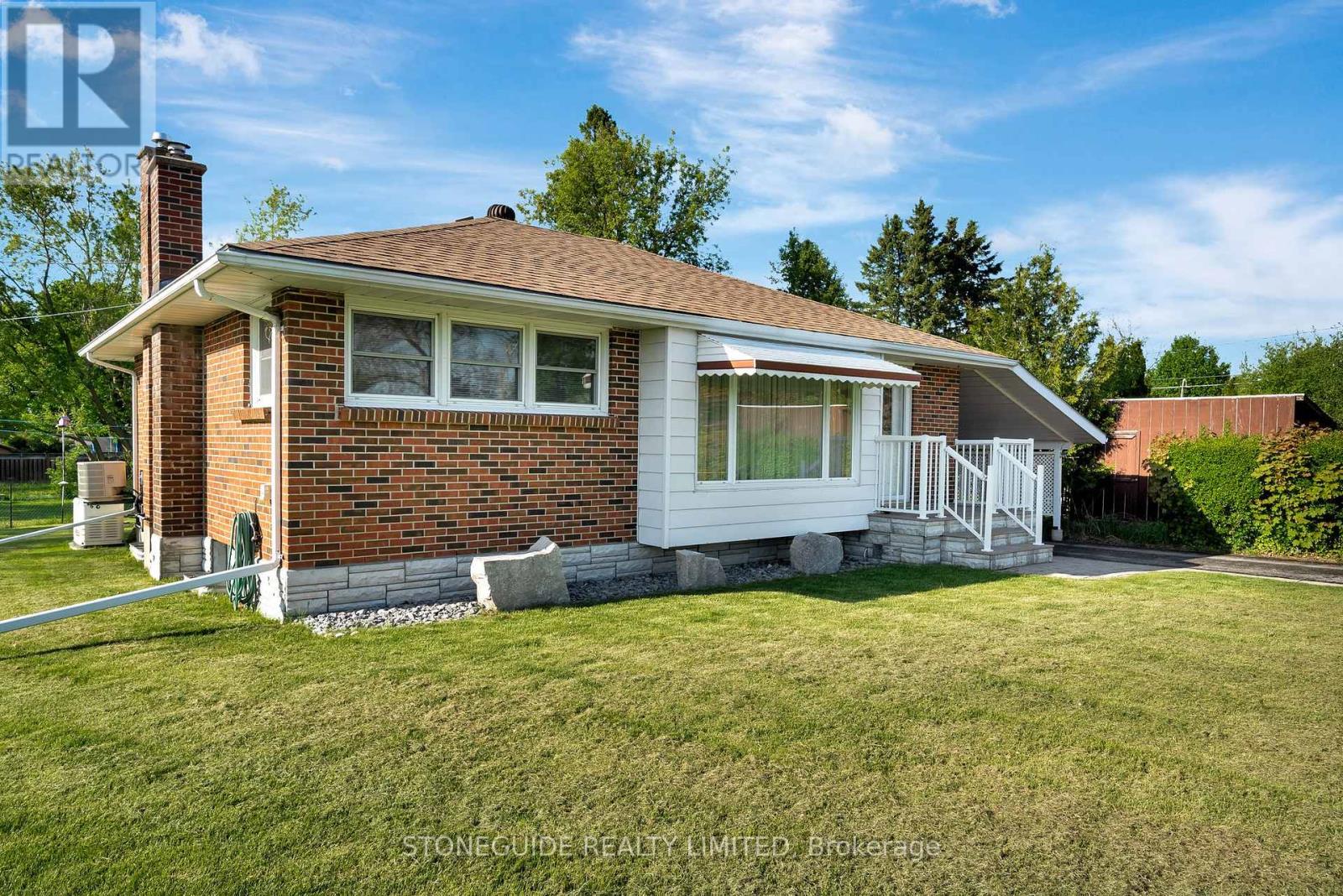 5 Armour Court, Kawartha Lakes, Ontario  K9V 1N9 - Photo 3 - X12388488