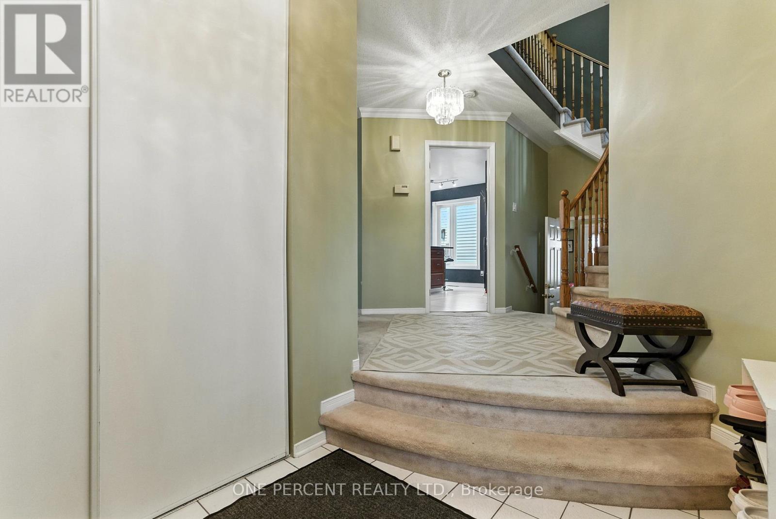 59 Woodford Way, Ottawa, Ontario  K2J 4B5 - Photo 4 - X12388537