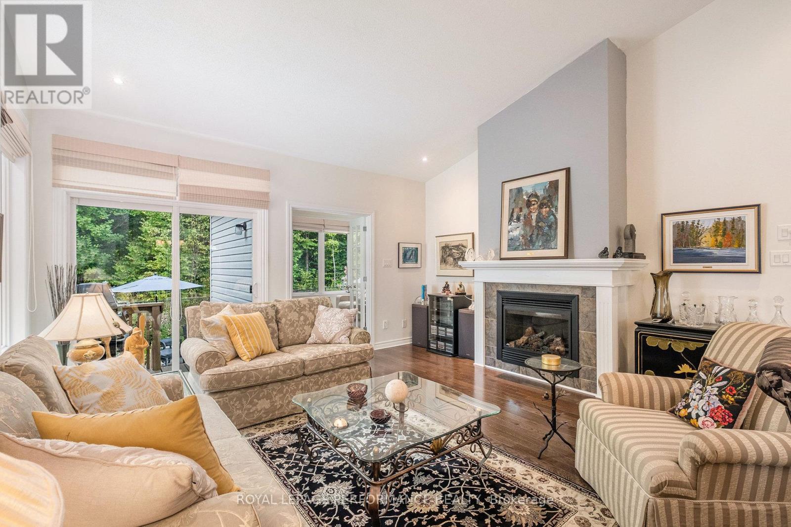 414 Statewood Drive, Ottawa, Ontario  K2K 0B7 - Photo 3 - X12388555