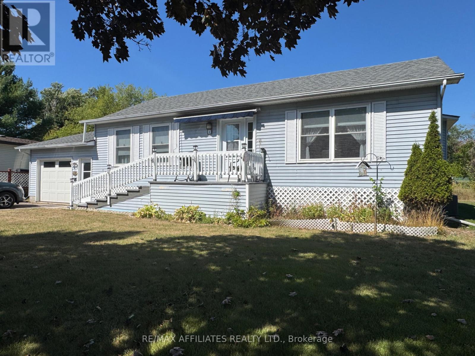 4 OTTERDALE CRESCENT, rideau lakes, Ontario