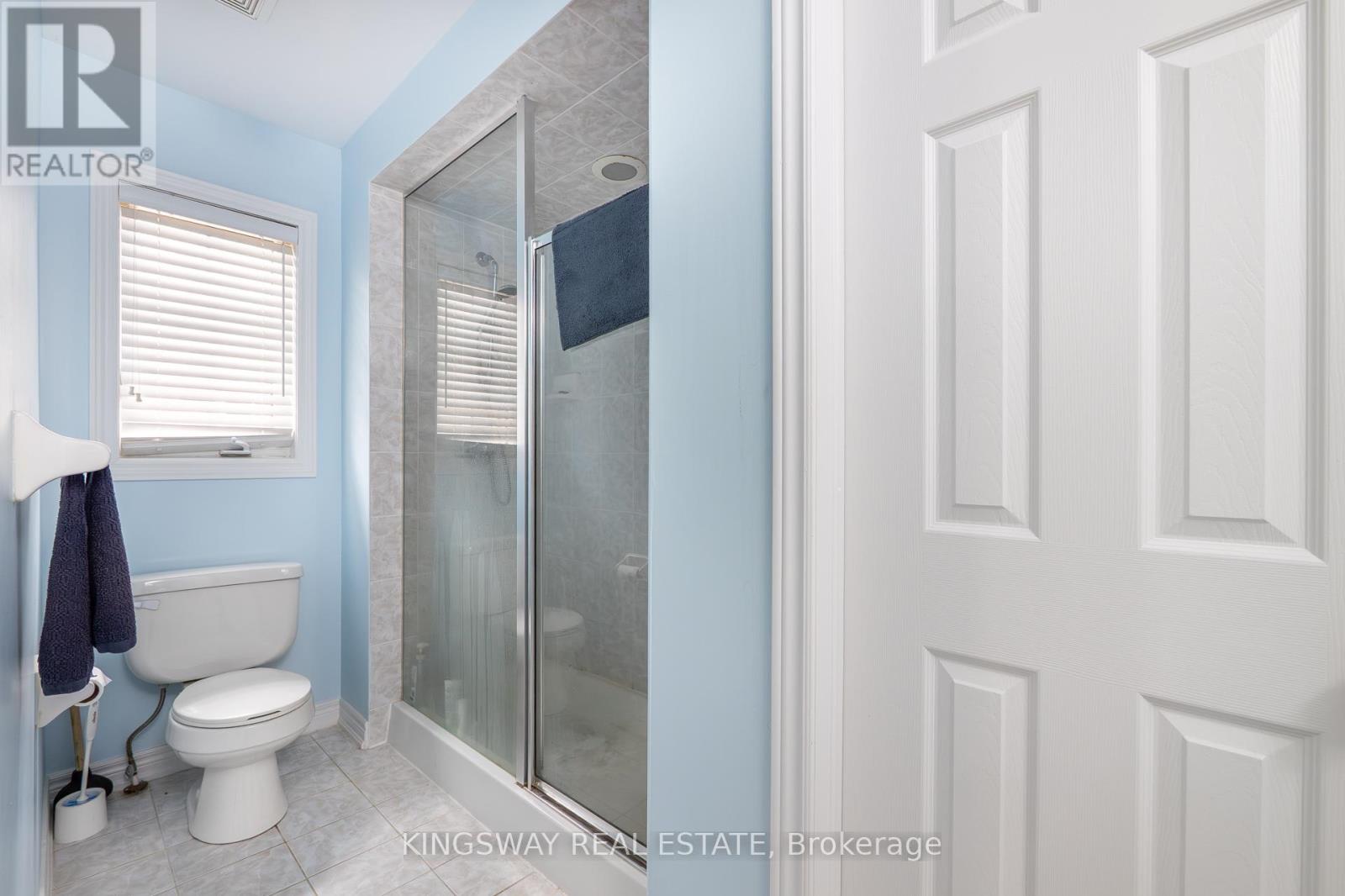 284 Holmes Crescent, Milton, Ontario  L9T 0R2 - Photo 37 - W12386799