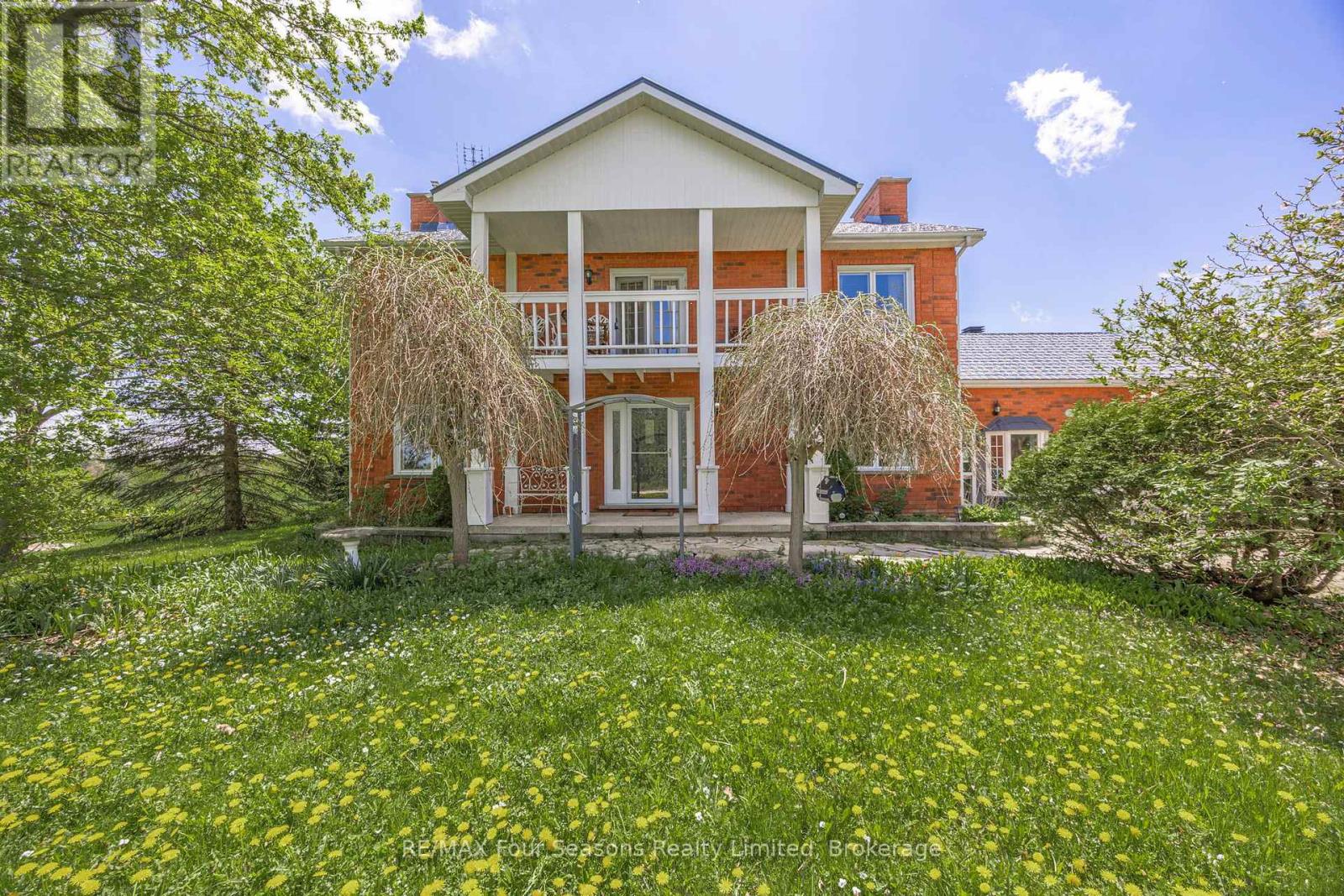 3 Sydenham Trail E, Clearview, Ontario  L0M 1H0 - Photo 7 - S12388483