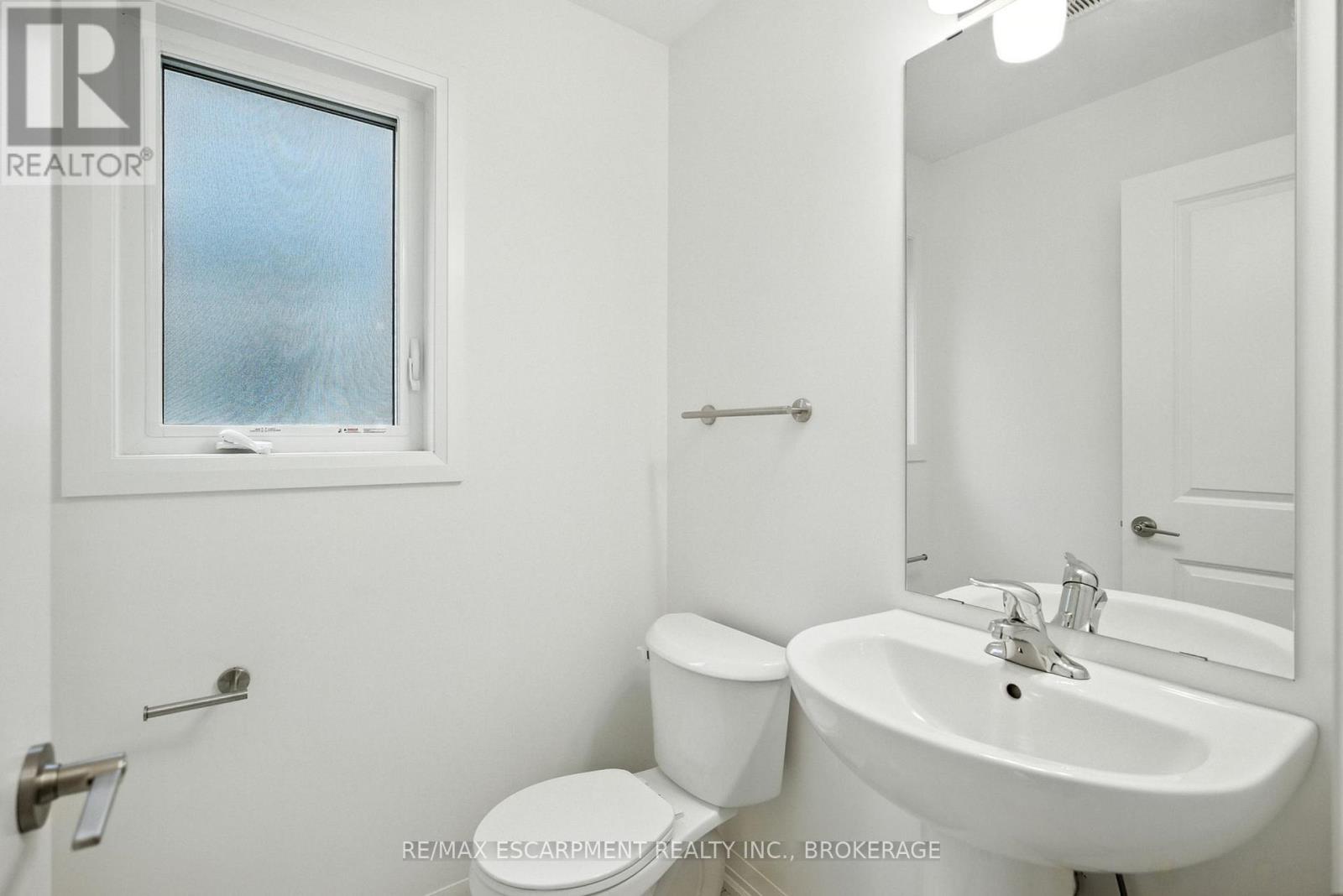 25 Saffron Way, Pelham, Ontario  L0S 1E1 - Photo 14 - X12388481