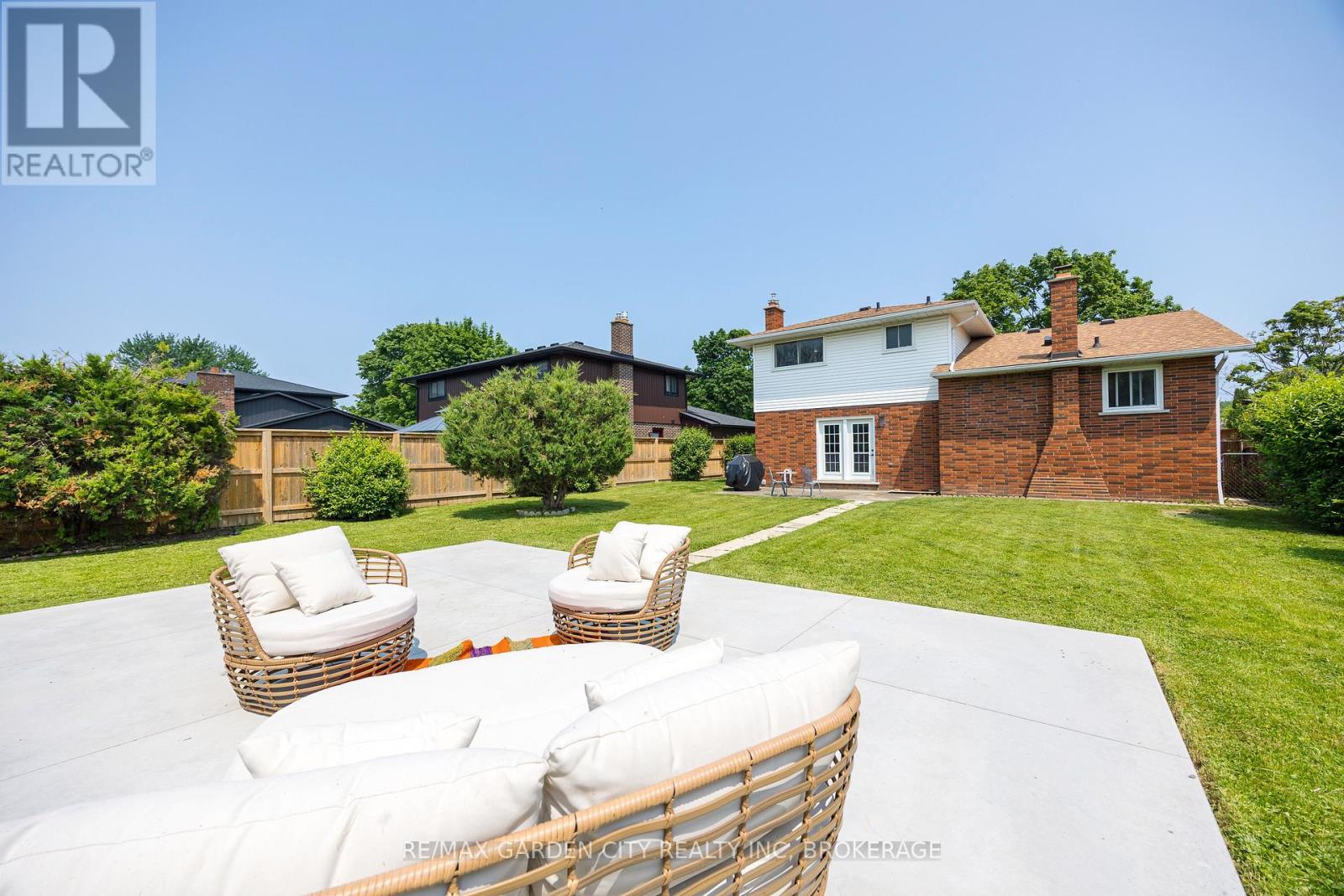 5 Woodgarden Court, St. Catharines, Ontario  L2M 7C9 - Photo 36 - X12388532