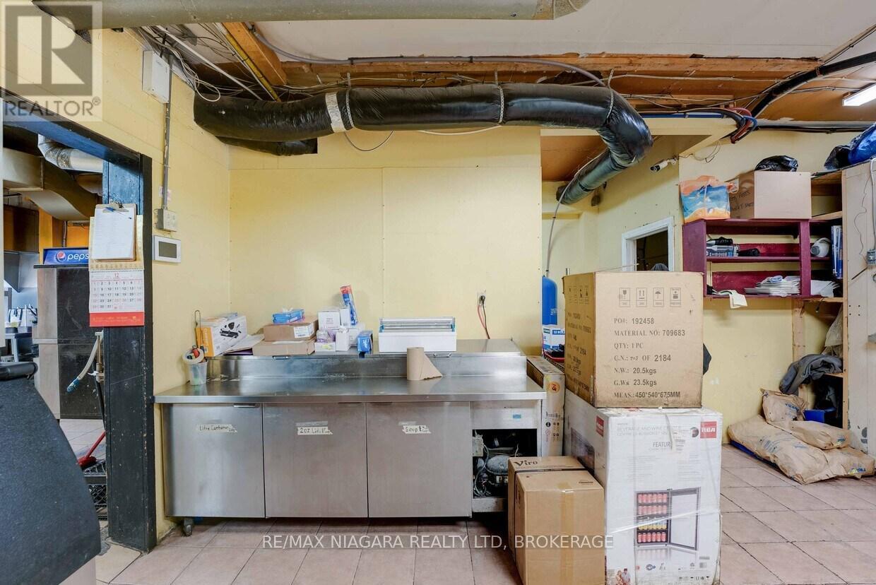 231 St. Paul Street W, St. Catharines (Western Hill), Ontario  L2S 2E3 - Photo 16 - X12388613