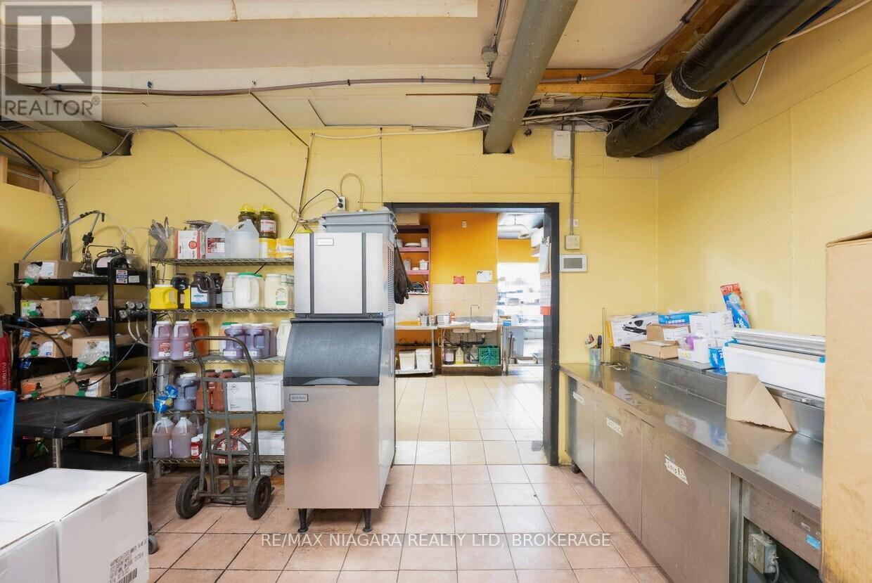 231 St. Paul Street W, St. Catharines (Western Hill), Ontario  L2S 2E3 - Photo 17 - X12388613