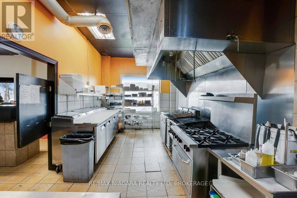 231 St. Paul Street W, St. Catharines (Western Hill), Ontario  L2S 2E3 - Photo 22 - X12388613