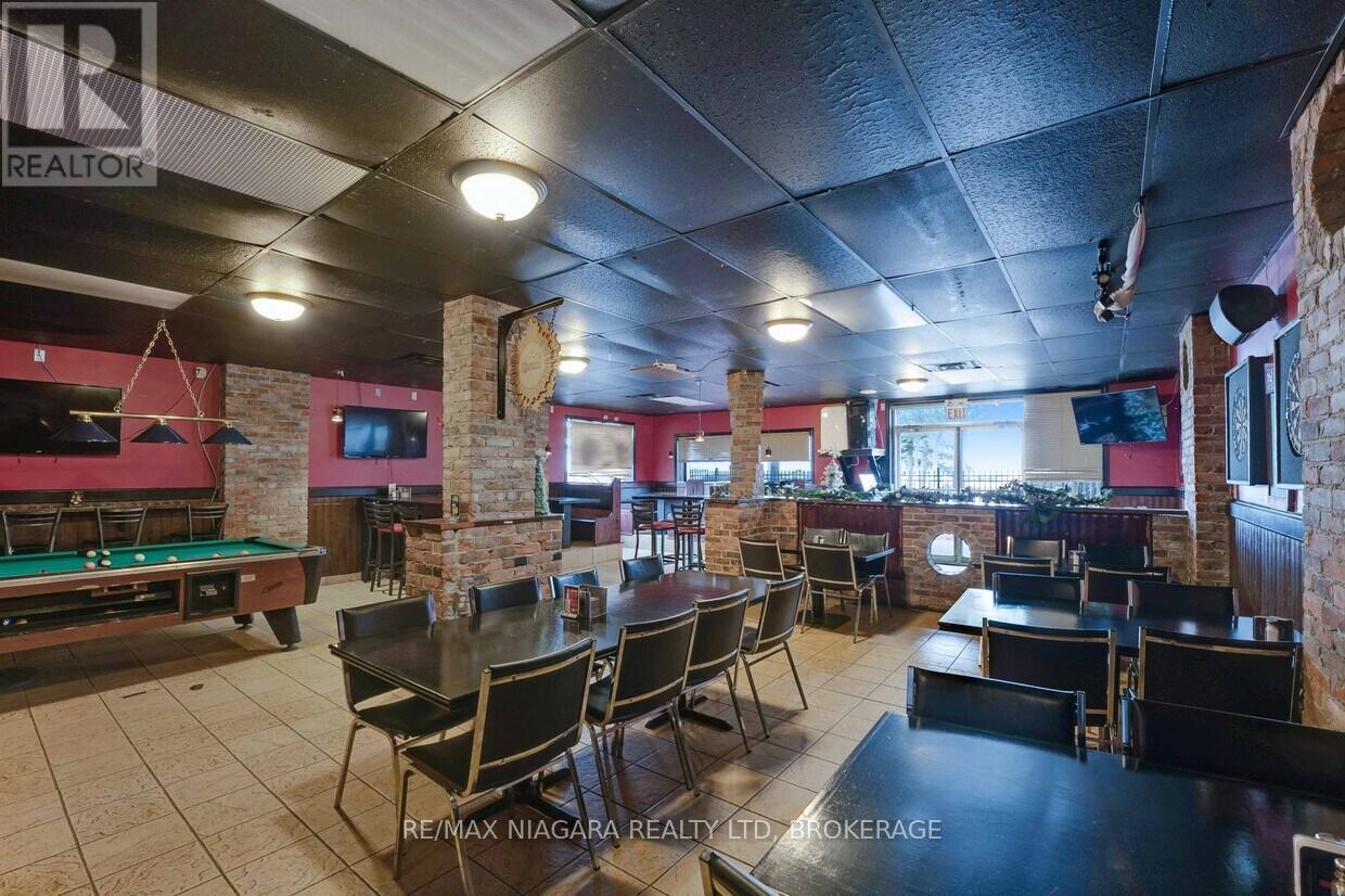 231 St. Paul Street W, St. Catharines (Western Hill), Ontario  L2S 2E3 - Photo 4 - X12388613