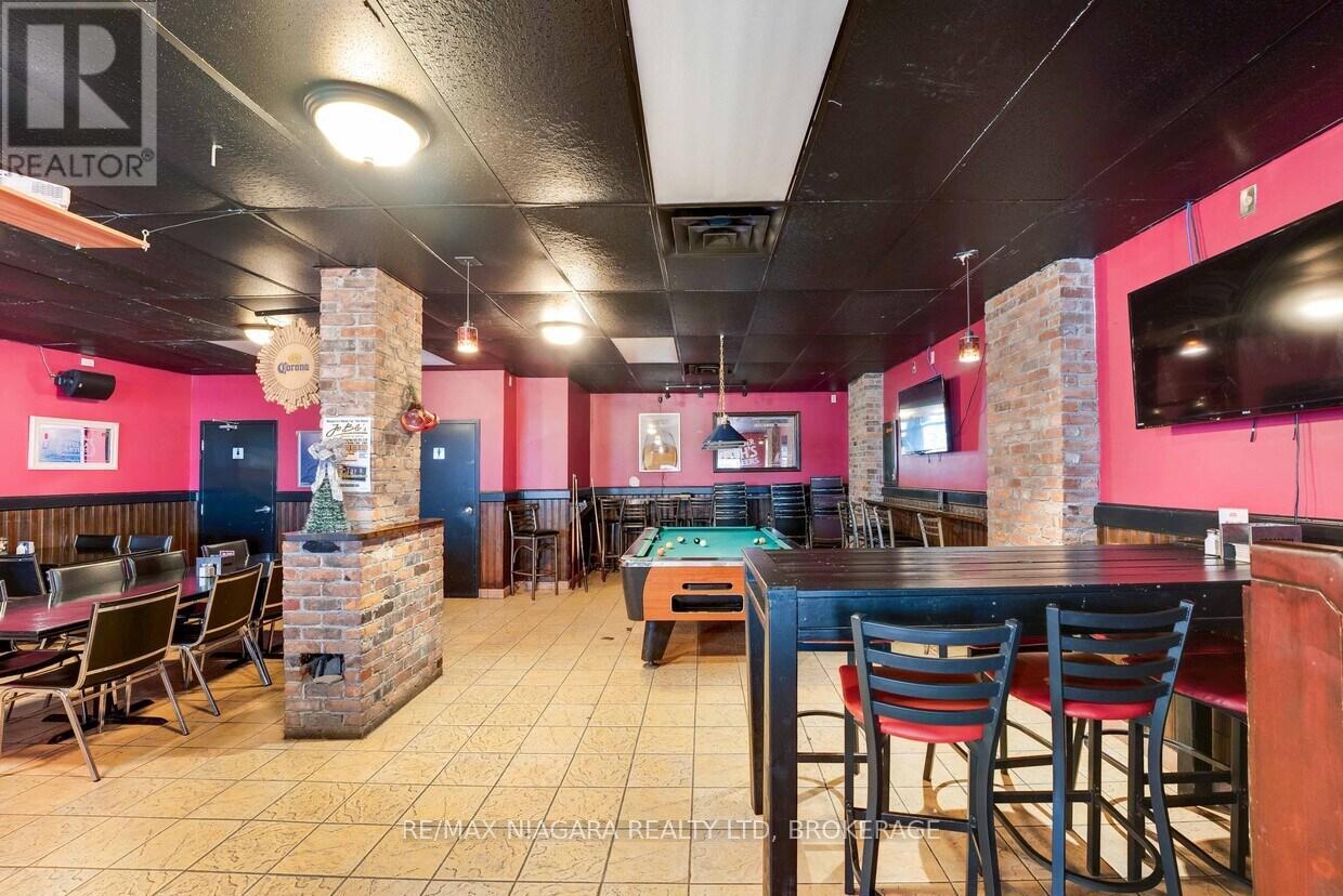 231 St. Paul Street W, St. Catharines (Western Hill), Ontario  L2S 2E3 - Photo 6 - X12388613