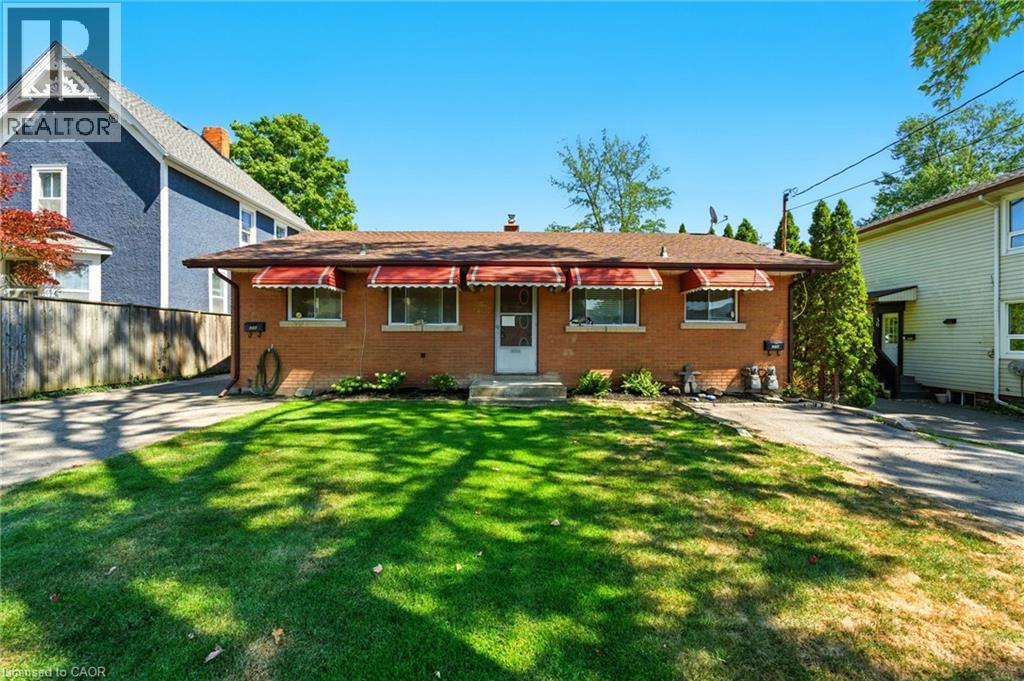 34 Shotwell Street, Welland, Ontario  L3C 1N8 - Photo 1 - 40766073