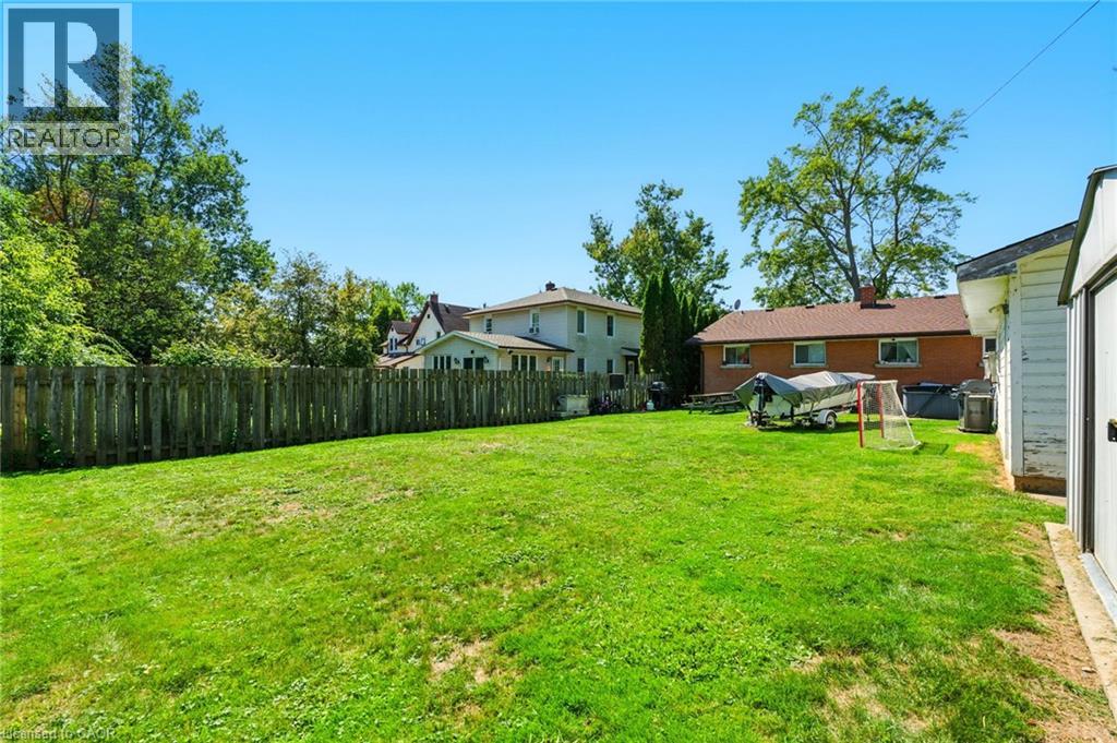 34 Shotwell Street, Welland, Ontario  L3C 1N8 - Photo 27 - 40766073