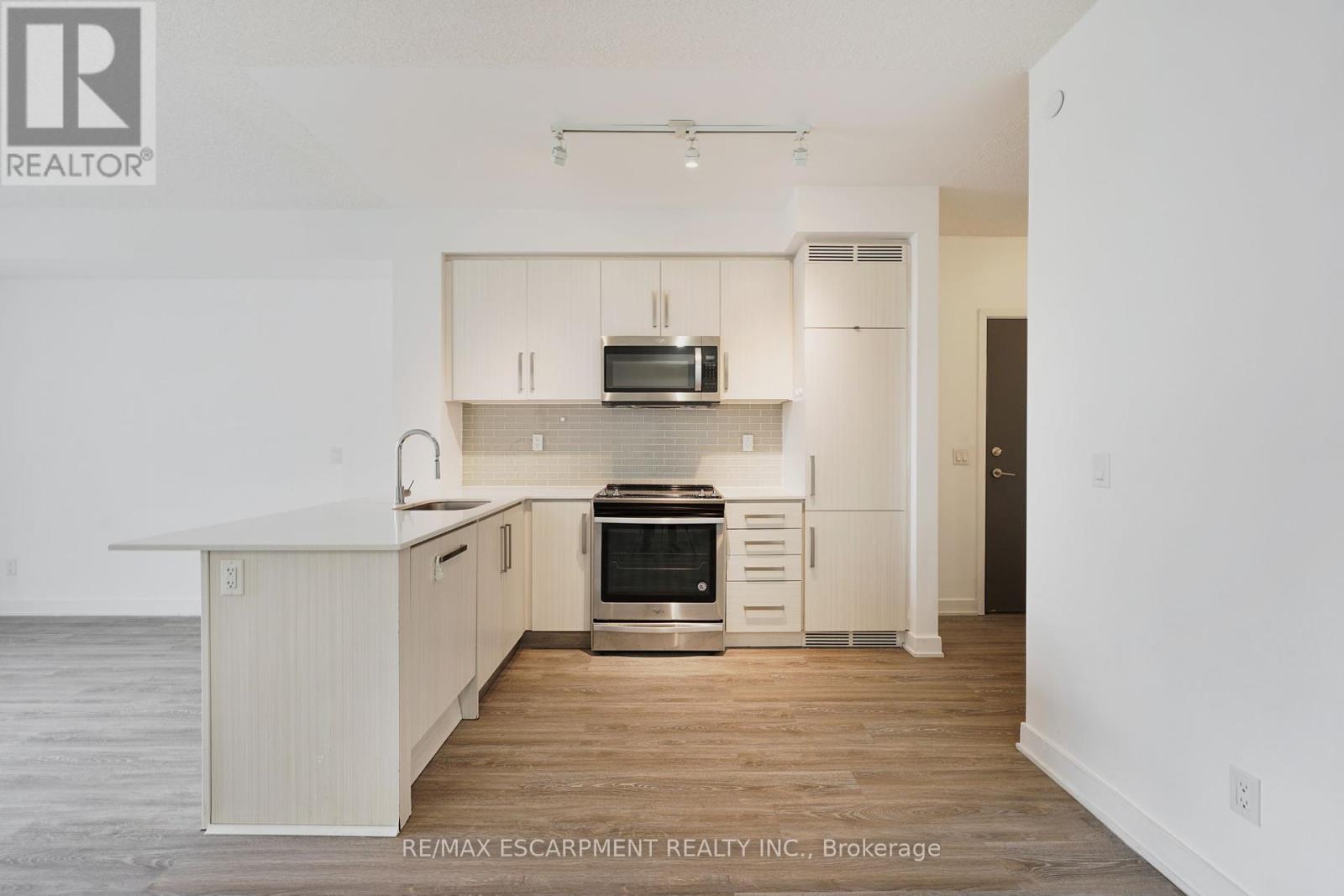 1006 - 5180 Yonge Street, Toronto, Ontario  M2N 5P6 - Photo 10 - C12388383
