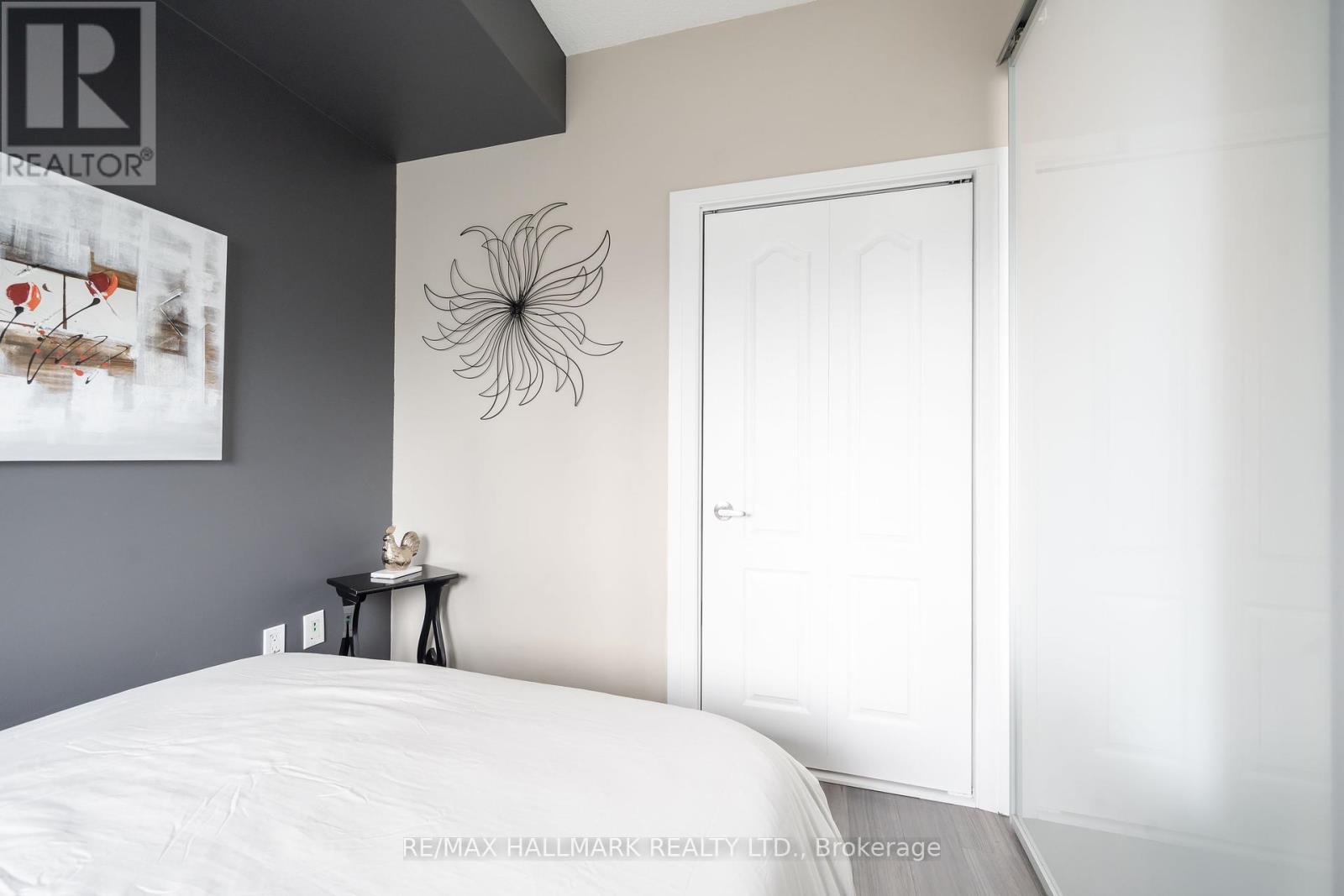 3008 - 25 Capreol Court, Toronto, Ontario  M5V 3Z7 - Photo 16 - C12388408