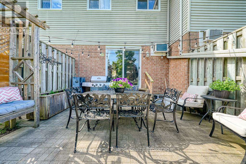 14 - 10 Dufferin Street, Norwich, Ontario  N0J 1P0 - Photo 38 - X12388561
