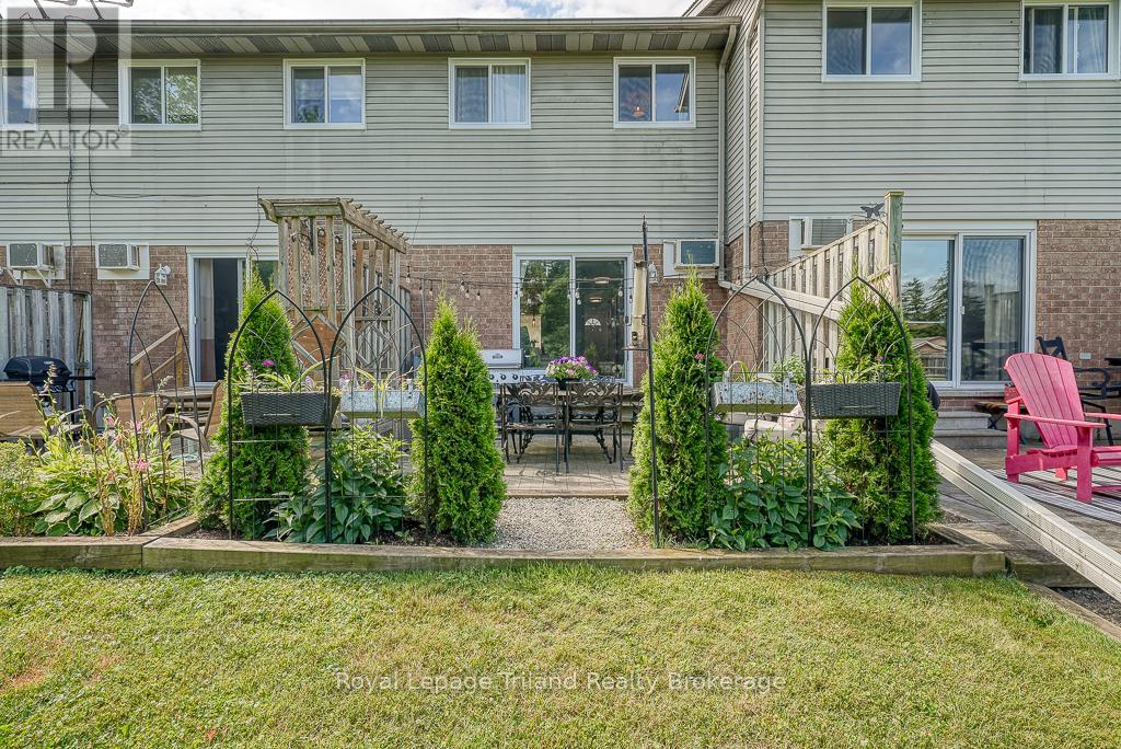 14 - 10 Dufferin Street, Norwich, Ontario  N0J 1P0 - Photo 39 - X12388561