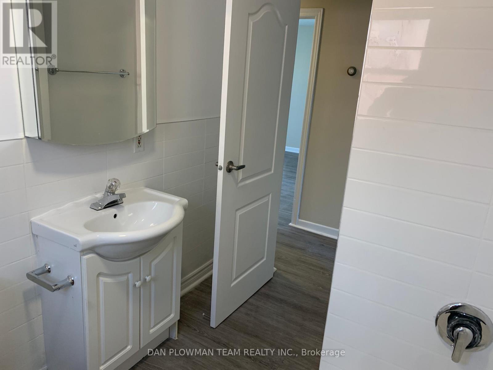 3 - 54 Ritson Road S, Oshawa, Ontario  L1H 5G9 - Photo 10 - E12388417