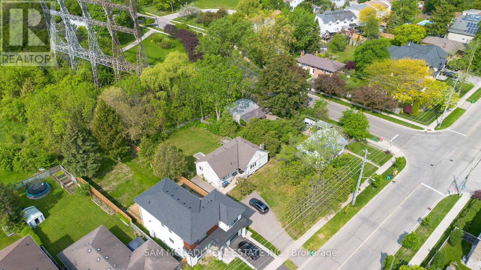 1228 Haig Boulevard, Mississauga, Ontario  L5E 2M7 - Photo 13 - W12388340