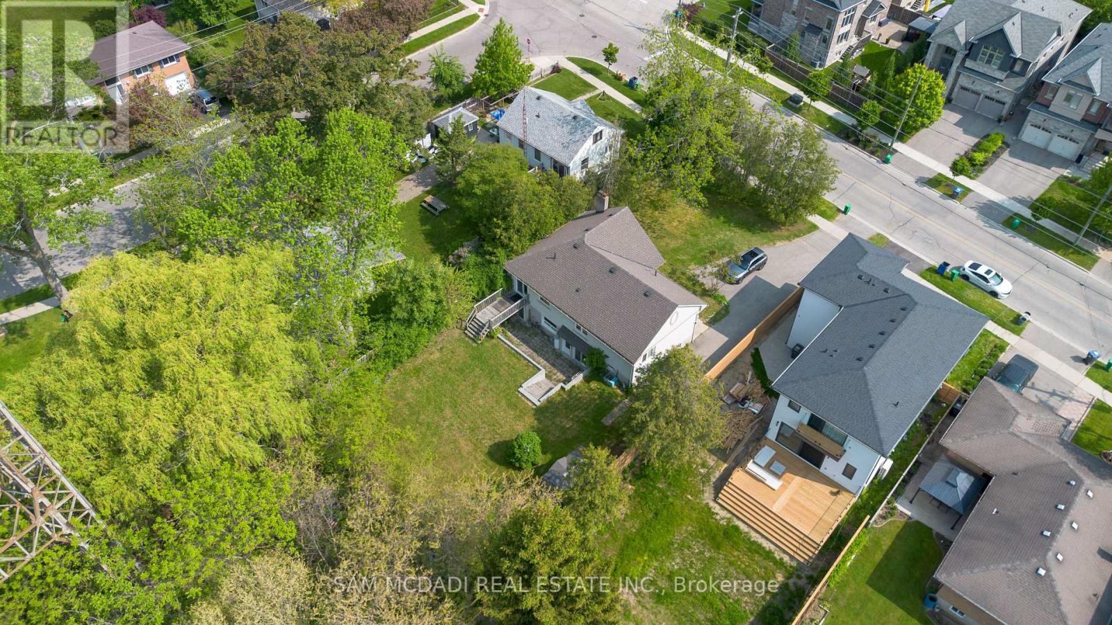 1228 Haig Boulevard, Mississauga, Ontario  L5E 2M7 - Photo 19 - W12388340