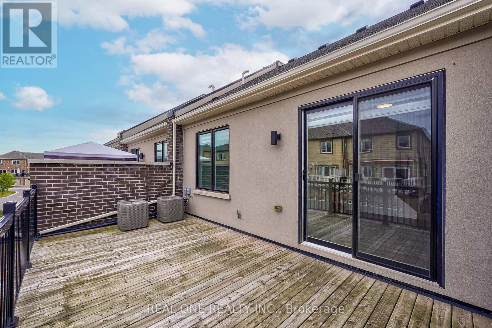 3073 George Savage Avenue, Oakville, Ontario  L6M 0Y9 - Photo 12 - W12388342