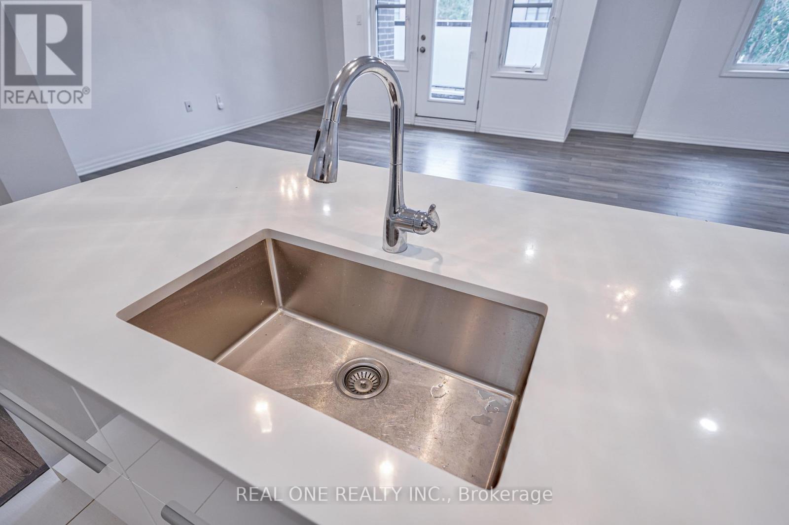 3073 George Savage Avenue, Oakville, Ontario  L6M 0Y9 - Photo 5 - W12388342