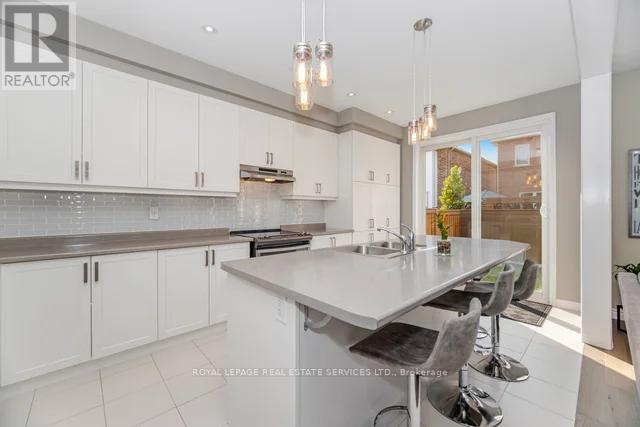 133 Hatt Court, Milton, Ontario  L9E 1G7 - Photo 11 - W12388372