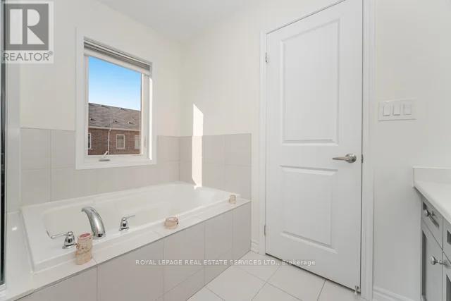 133 Hatt Court, Milton, Ontario  L9E 1G7 - Photo 26 - W12388372