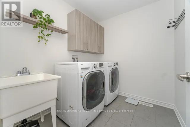 133 Hatt Court, Milton, Ontario  L9E 1G7 - Photo 34 - W12388372