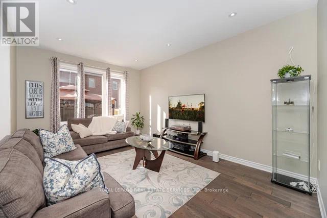 133 Hatt Court, Milton, Ontario  L9E 1G7 - Photo 8 - W12388372