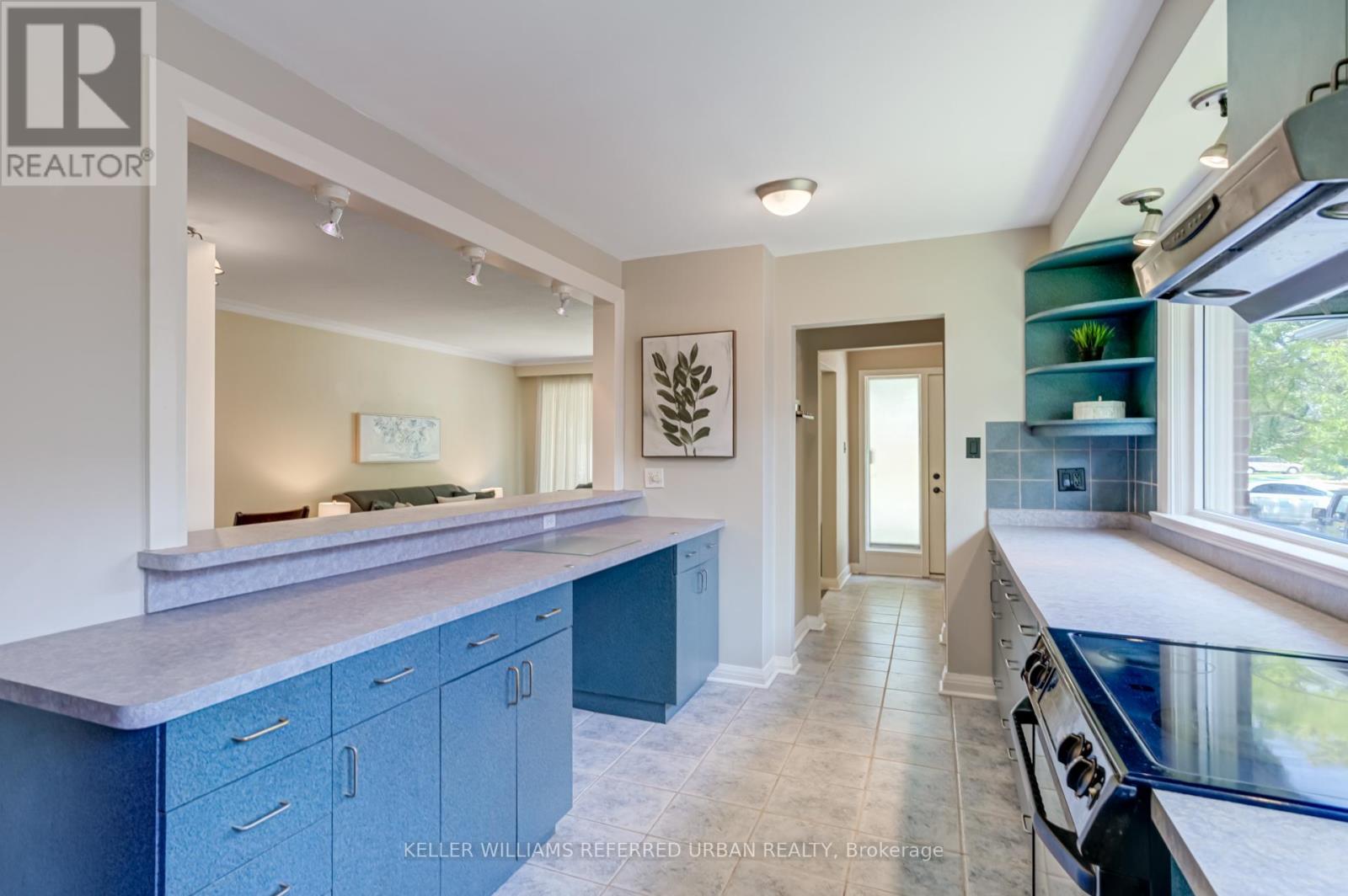 3991 Bloor Street W, Toronto, Ontario  M9B 1M2 - Photo 11 - W12388404