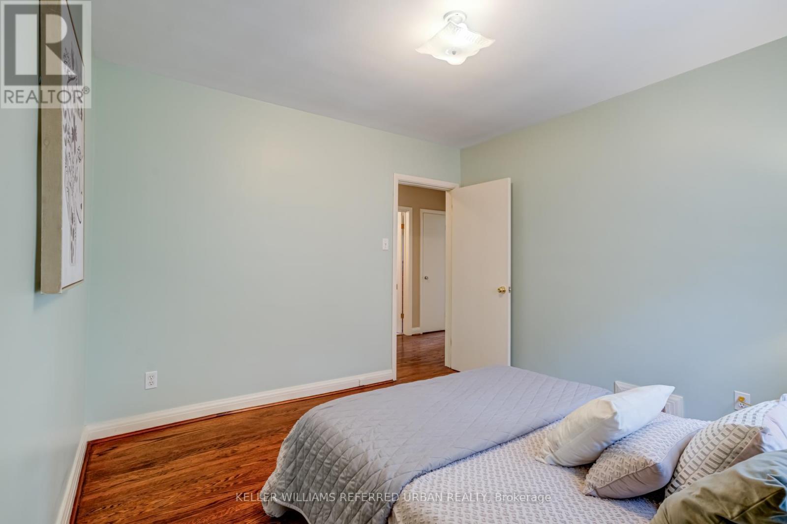 3991 Bloor Street W, Toronto, Ontario  M9B 1M2 - Photo 17 - W12388404